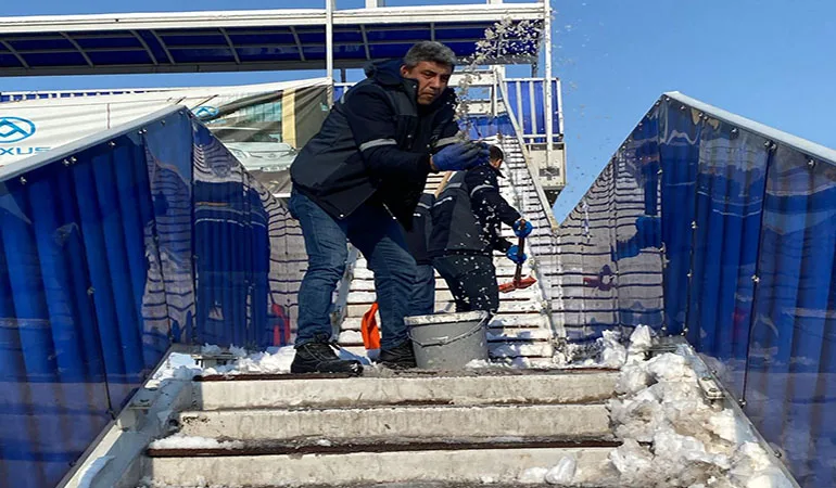 Malatya Büyükşehir Belediyesi’nden Kar Temizliği Faaliyeti