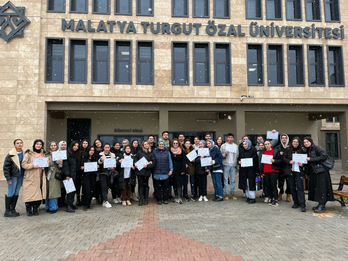 Turgut Özal Üniversitesi'nde Fidan Dikme Etkinliği Gerçekleşti