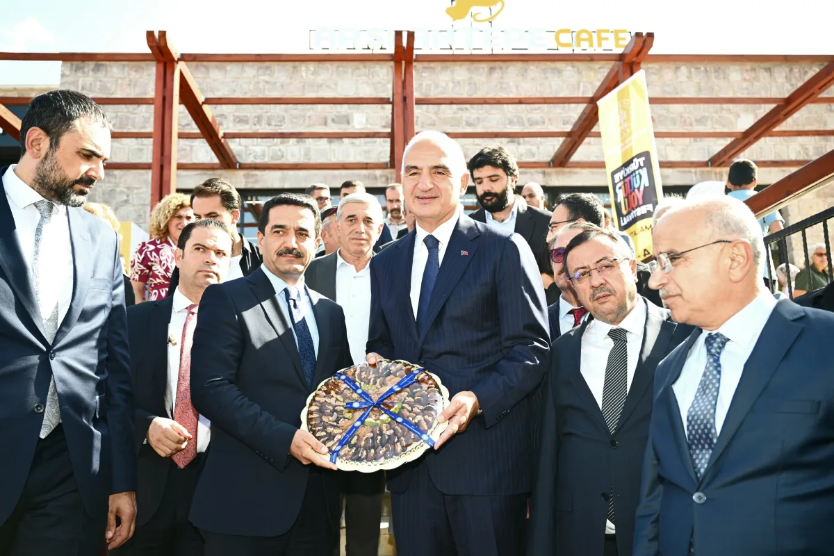 Bakan Ersoy, Arslantepe Temalı Workshop'u İlgiyle İzledi