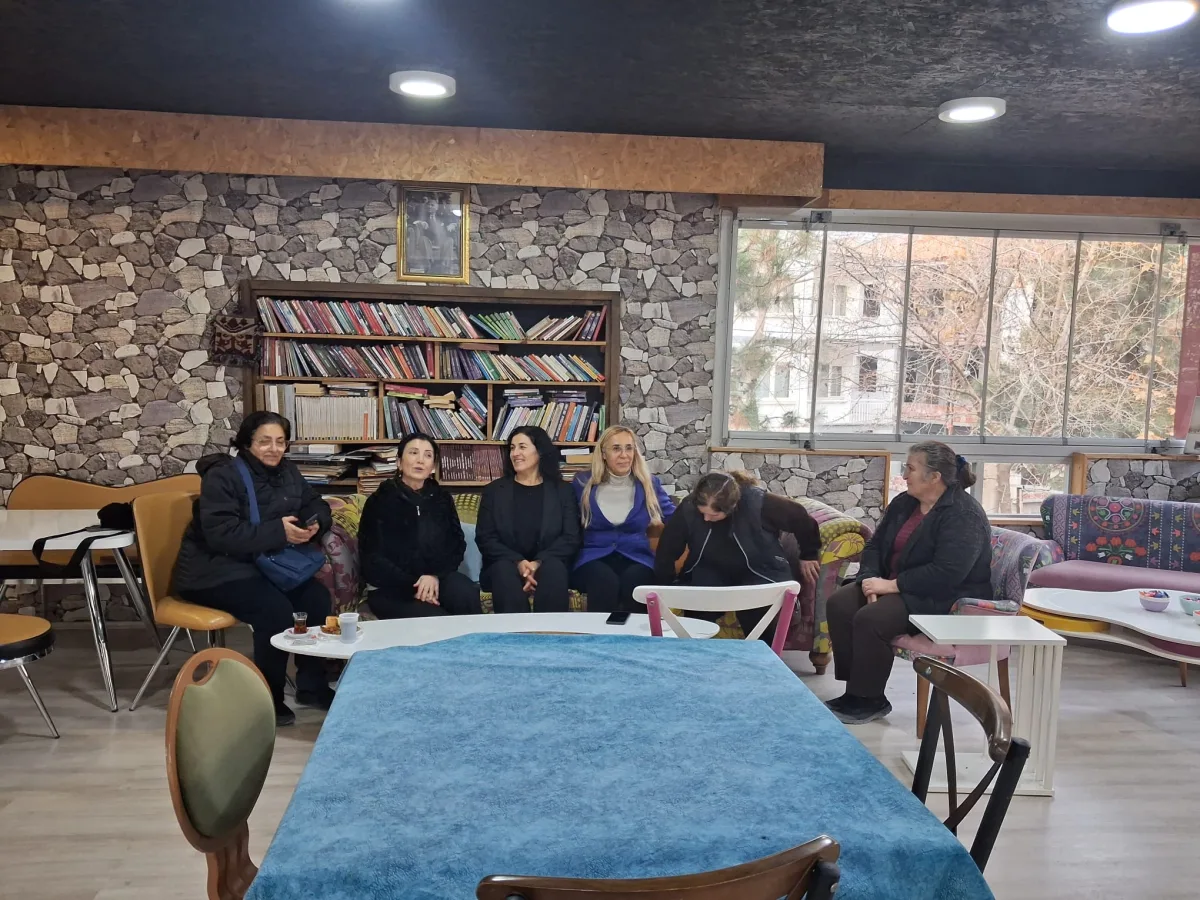 Paşaköşkü Mahallesi Muhtarı Sema Karataş'tan Bir İlk