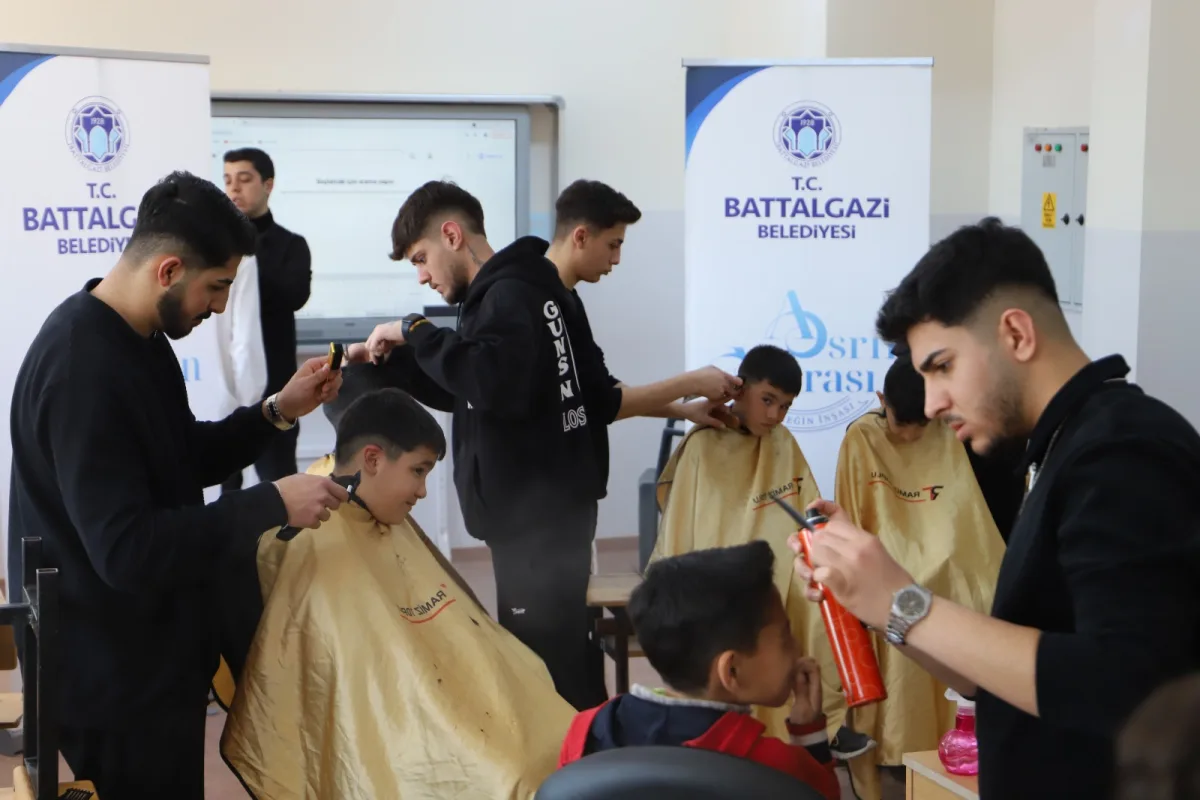 Battalgazi'de Çocuklar Bayrama Tıraş Olarak Hazırlandı