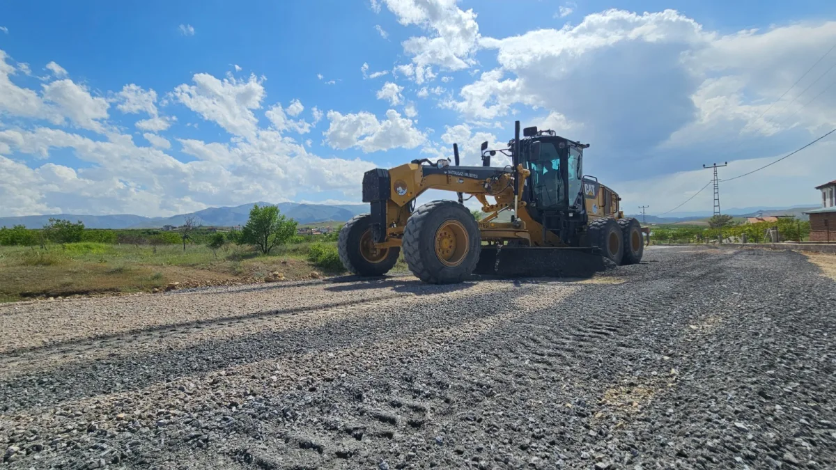 Battalgazi'de Yol Düzenleme Çalışmaları Devam Ediyor