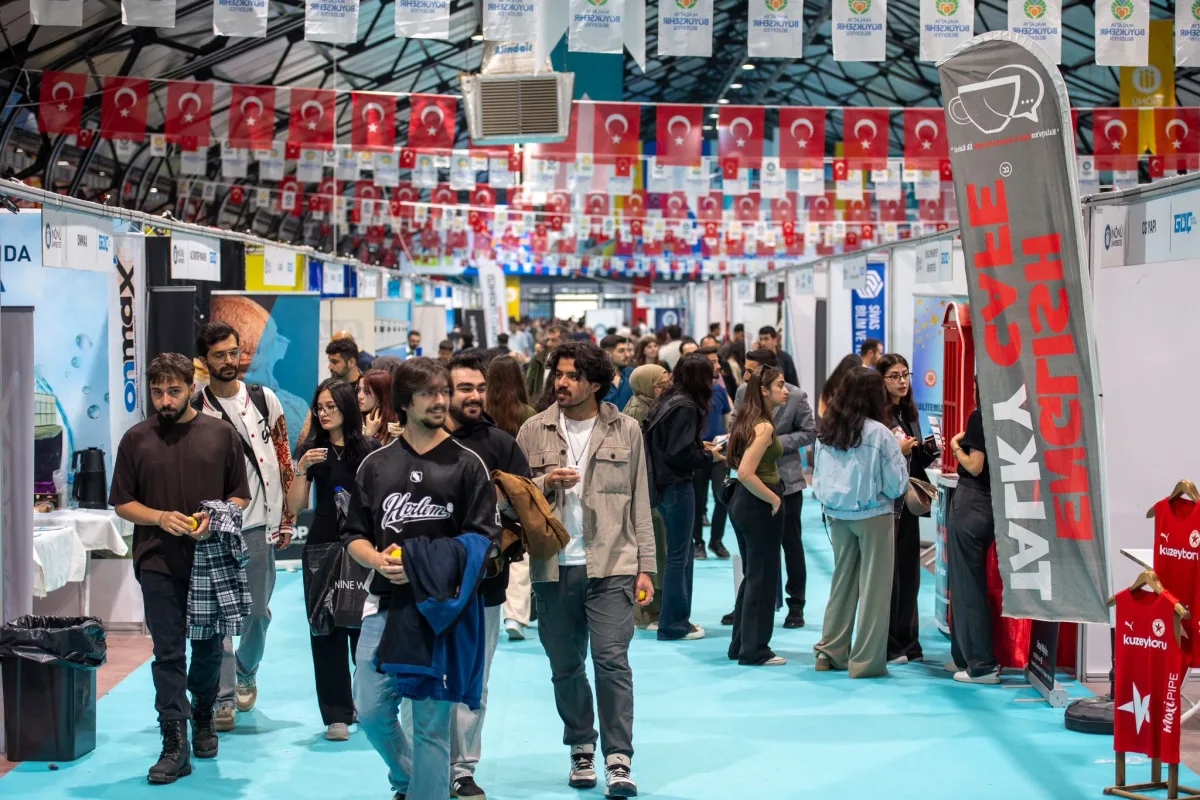 BÜYÜKŞEHİR’DEN KARİYER YOLCULUĞUNDAKİ  GENÇLERE TAM DESTEK