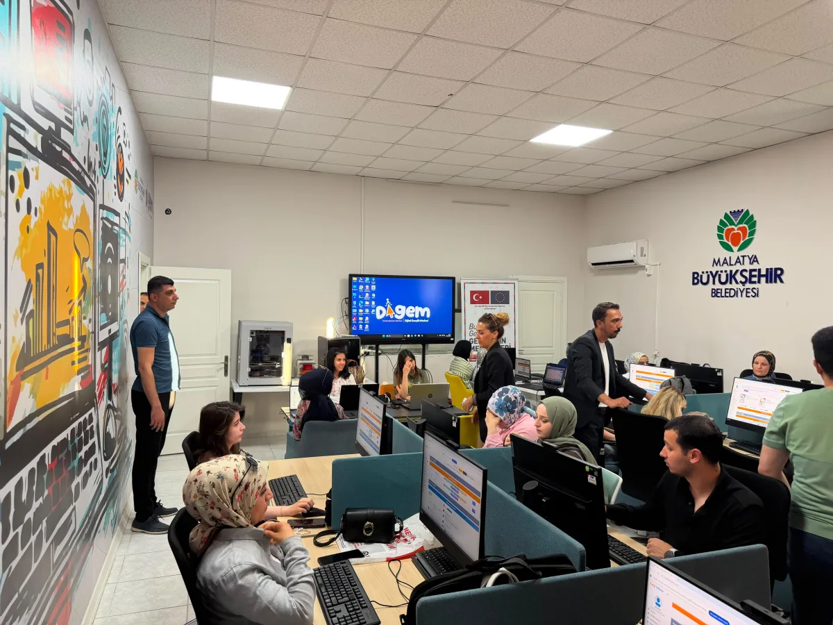 Türk Büro-Sen'den Adaylara Klavye Desteği