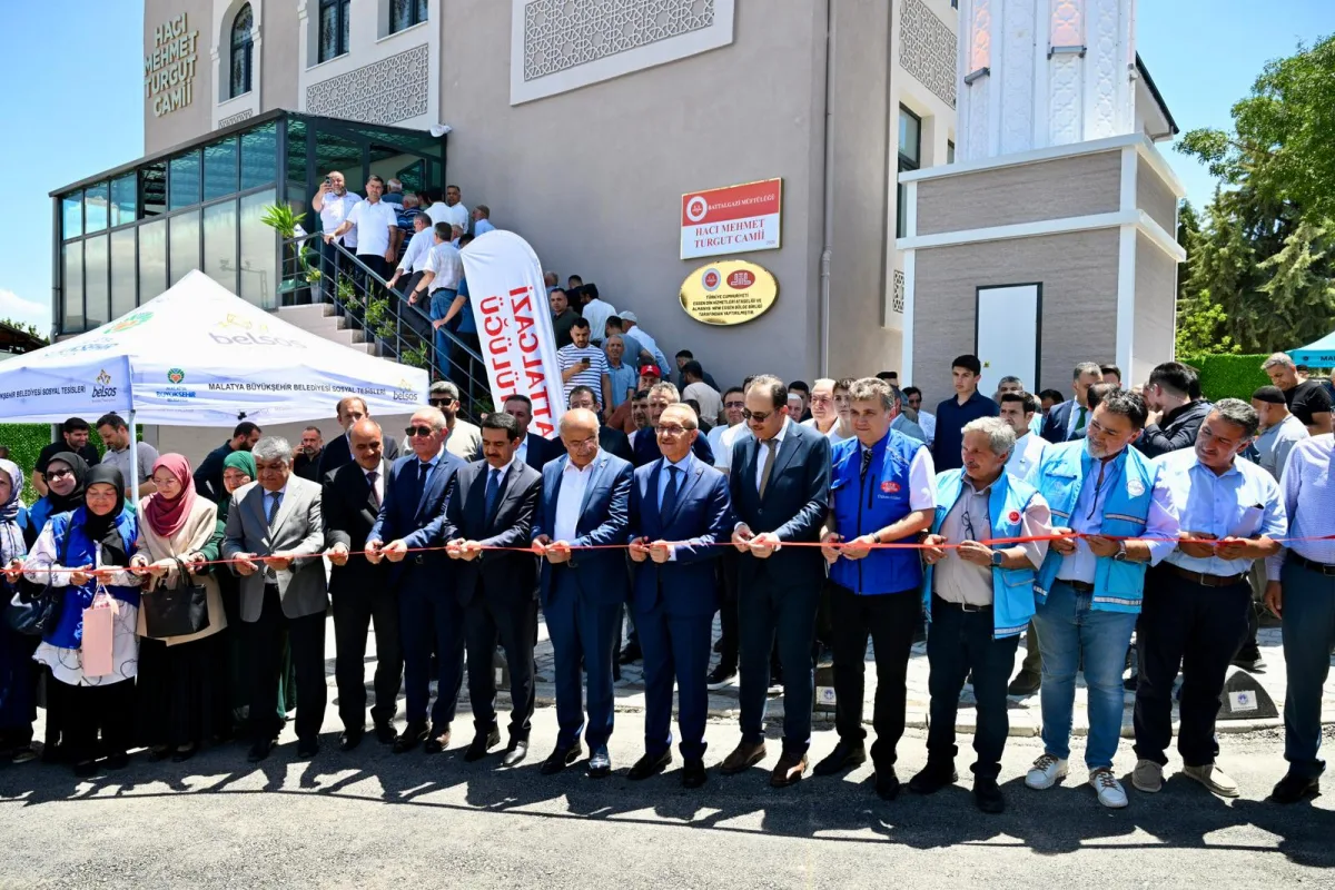 Hacı Mehmet Turgut Camii İbadete Açıldı