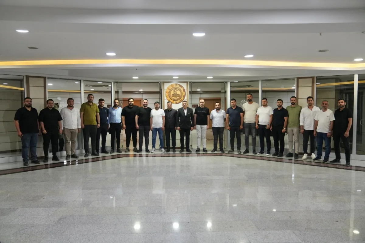 Başkan Sadıkoğlu, genç girişimcilerle bir araya geldi