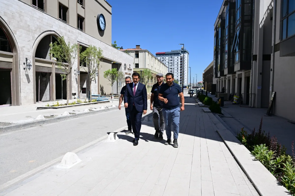 Başkan Taşkın, Bakırcılar Çarşısında İncelemelerde Bulundu