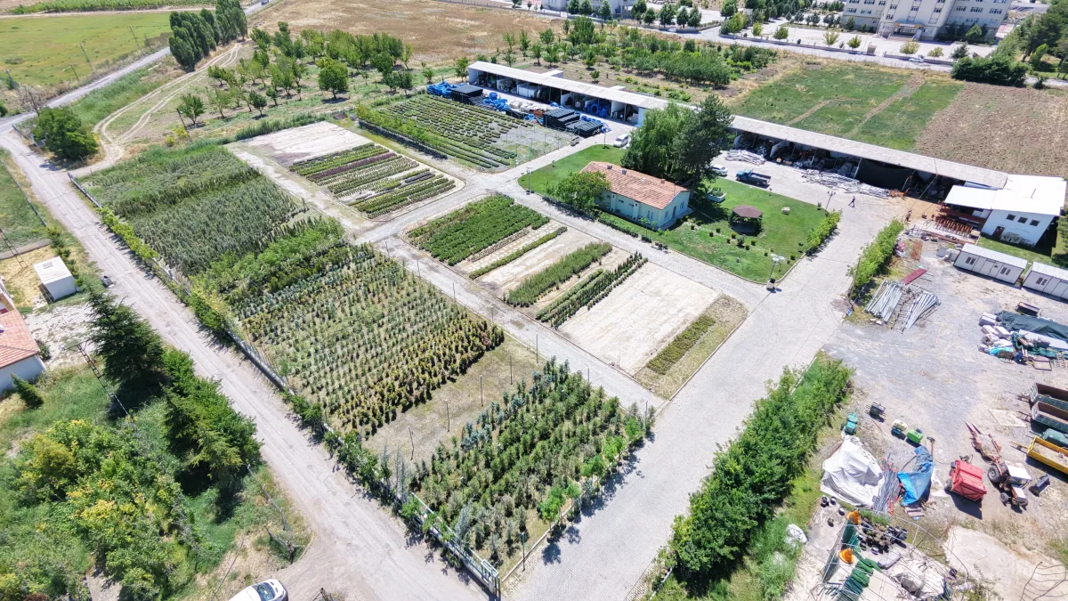 Battalgazi Belediyesi Parklarda Kendi Üretimini Kullanıyor
