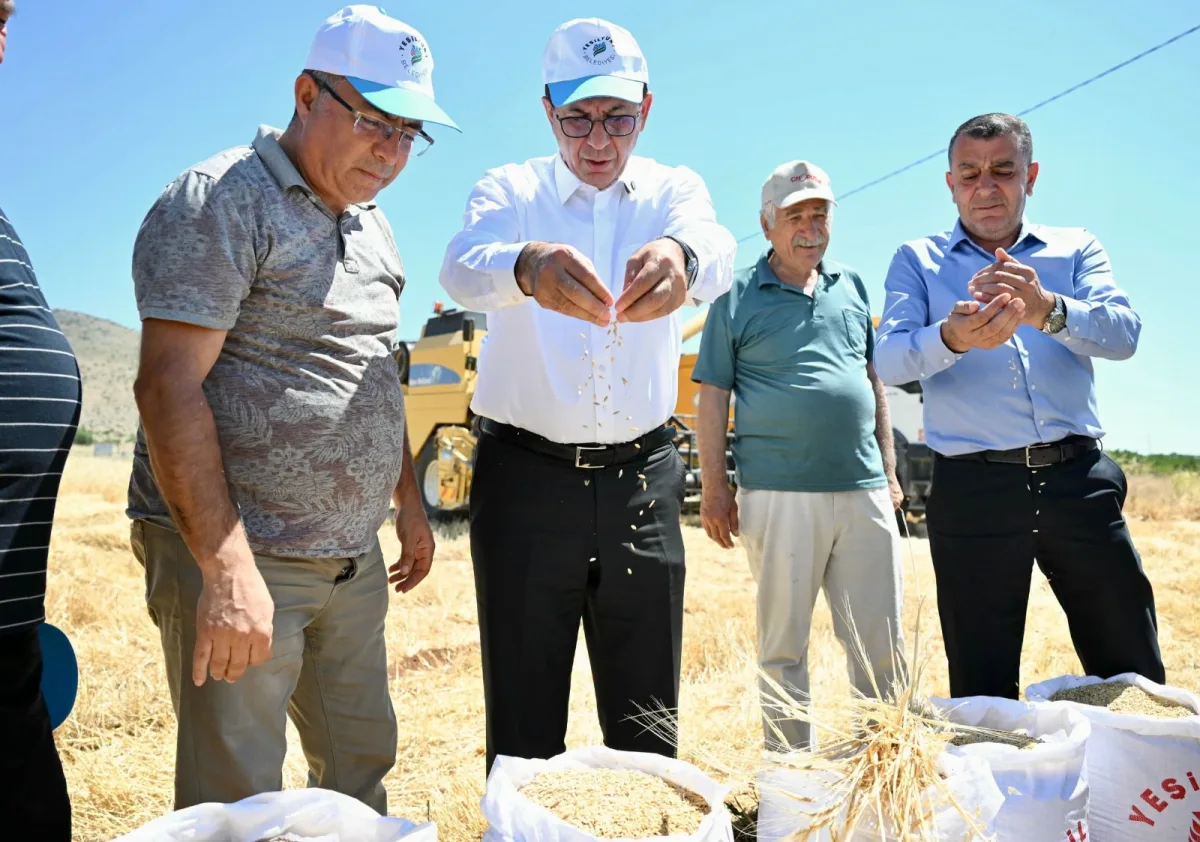Başkan Geçit:"Üreticilerimize Ücretsiz Arpa Dağıtımı Yapacağız"