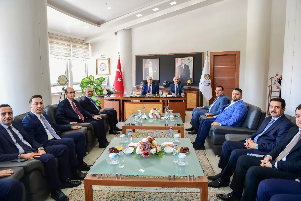 BAKAN IŞIKHAN'DAN BÜYÜKŞEHİR BELEDİYESİ’NE ZİYARET