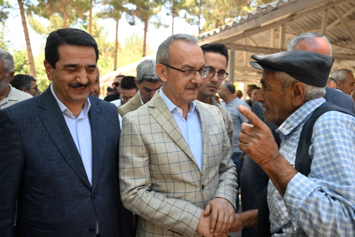 Malatya'da Gönülleri Isıtan Aşure Buluşması: Protokolde Değil, Halkın İçinde Bir Vali