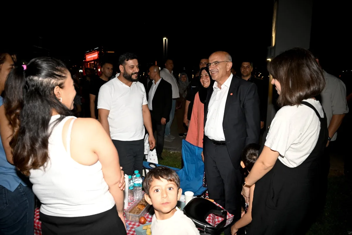 "VATANDAŞLARIMIZIN YÜZÜ GÜLÜNCE BİZİM DE YÜZÜMÜZ GÜLÜYOR"