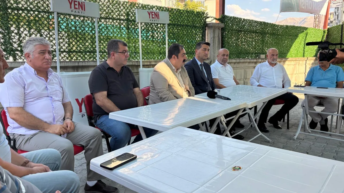 Mahmut Boyraz'dan YENİ Parti'ye Hayırlı Olsun Ziyareti