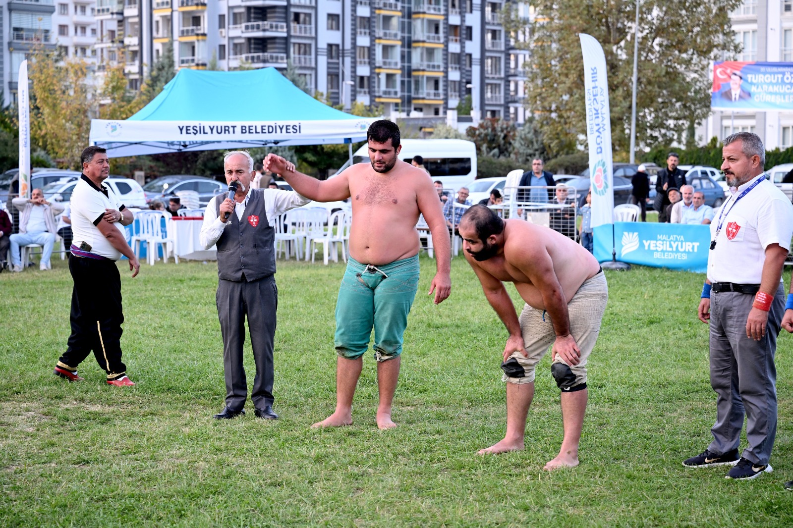 20. ULUSLARARASI TURGUT ÖZAL KARAKUCAK GÜREŞLERİ BÜYÜK ÇEKİŞMELERE SAHNE OLDU