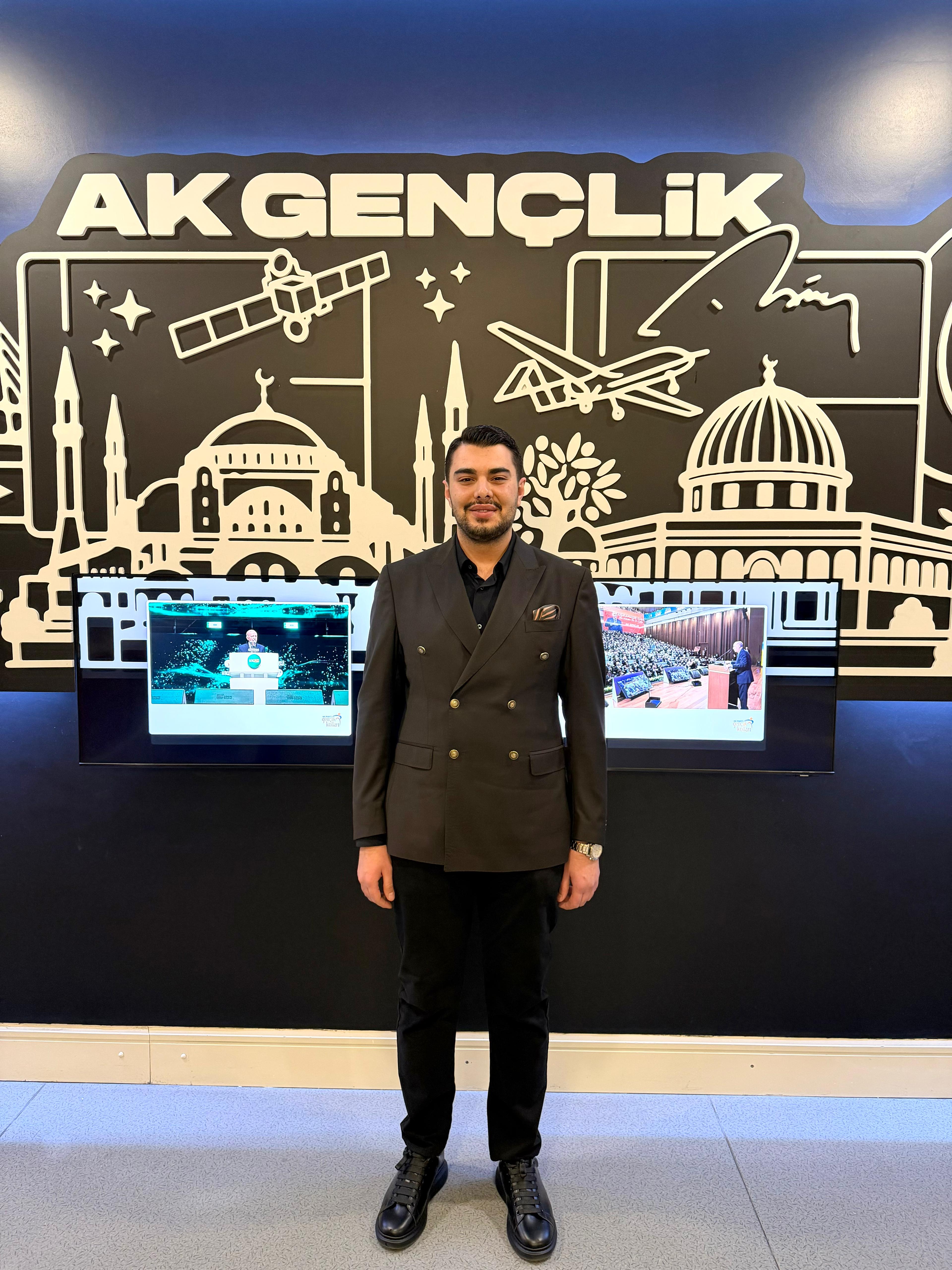 Ak Parti Malatya Gençlik Kolları Başkanı M Kağan Mercan'dan Yeni Yıl Mesajı