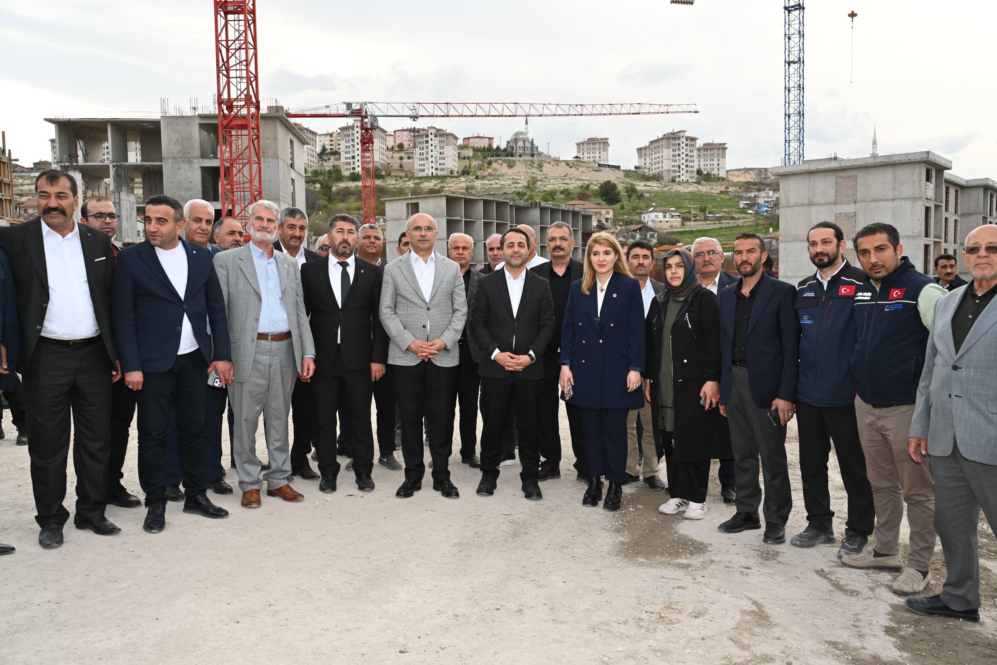 Akparti Heyetinden Akçadağ'a Çıkarma