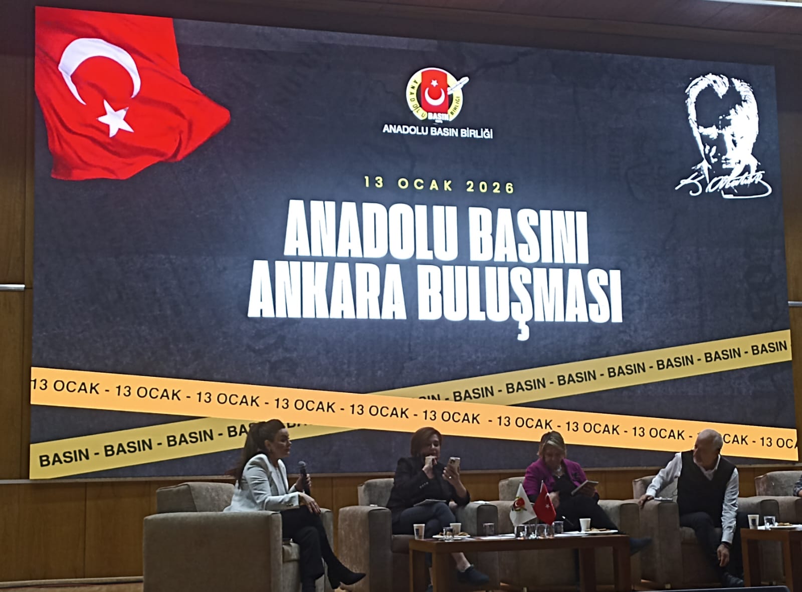 Ankara'da Gazeteciliğin Geleceği Konuşuldu