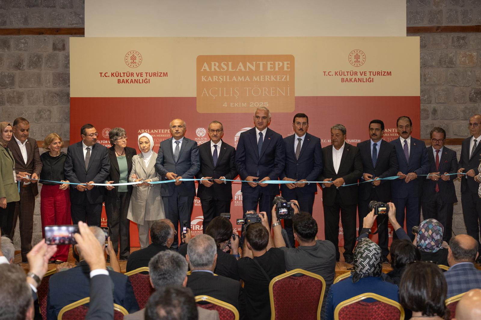 ARSLANTEPE KARŞILAMA MERKEZİ VE “ARSLANTEPE’NİN IŞIĞINDA” SERGİSİ AÇILDI