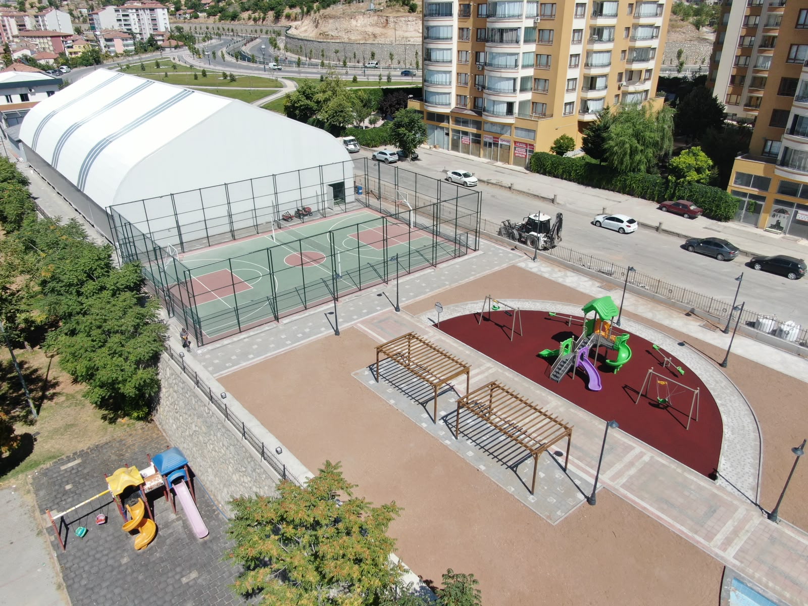 BAŞHARIK’A MODERN GENÇLİK VE SPOR MERKEZİ’NİN AÇILIŞI İÇİN GERİ SAYIM BAŞLADI