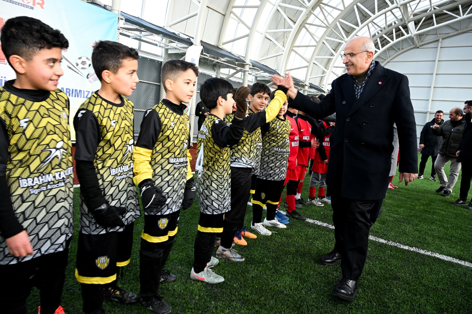 BAŞKAN ER, “ÇOCUKLARIN COŞKUSUNA ORTAK OLDU”