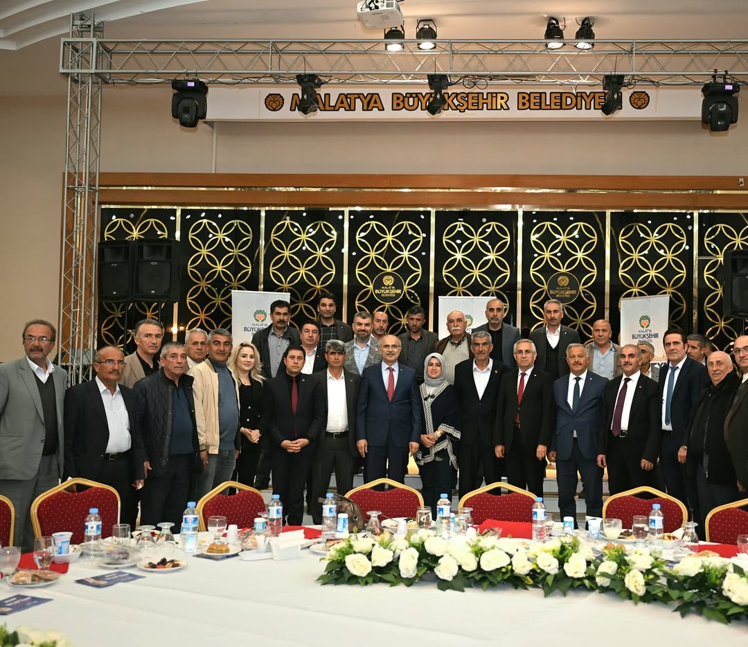 BAŞKAN ER İFTARDA MUHTARLARI AĞIRLADI