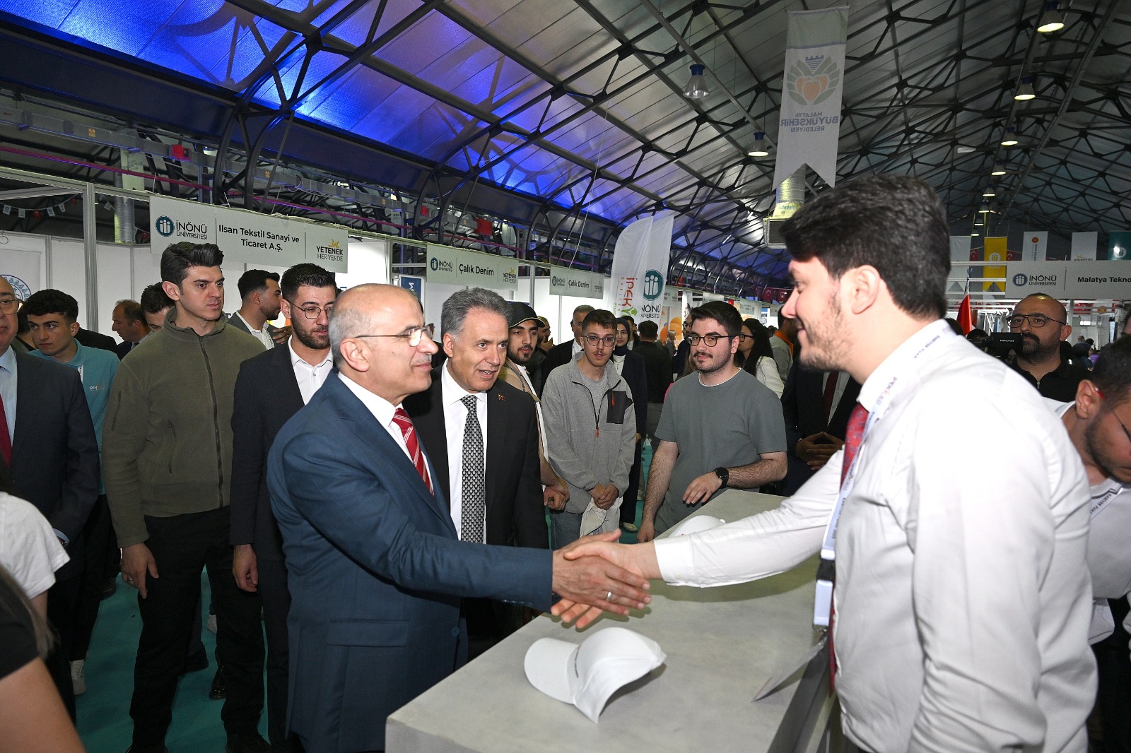 BAŞKAN ER:'İPEKYOLU FUARI ŞEHRİMİZİN TANITIMI VE KALKINMASI AÇISINDAN ÖNEMLİ'