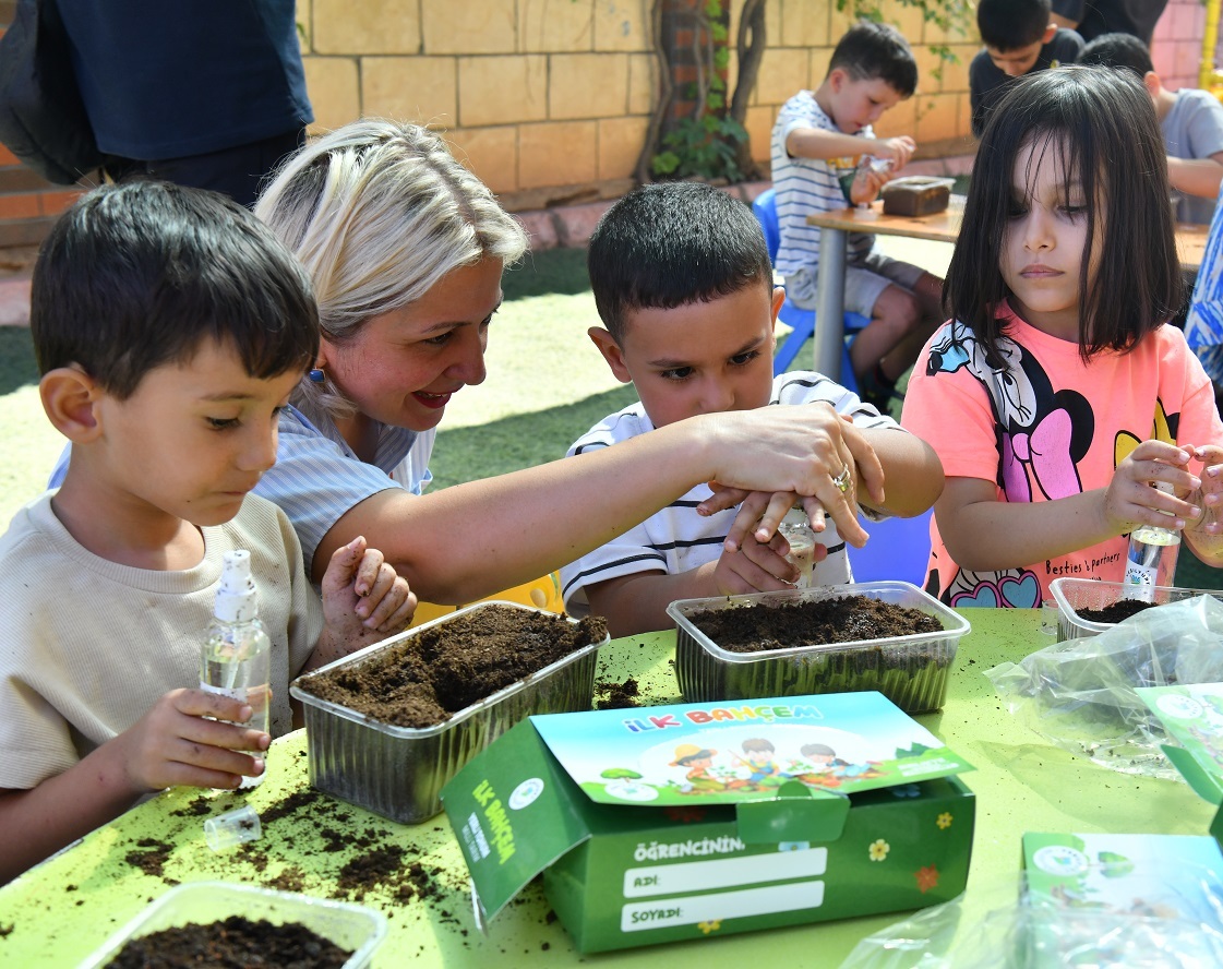 Başkan Geçit,"Toprağa Dokunan Her Çocuk, Geleceğe Umut Olur"