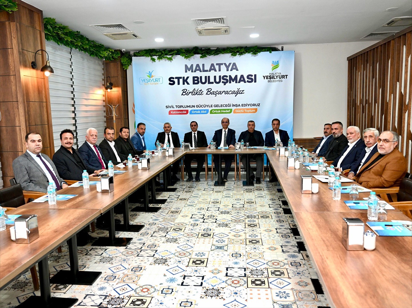 Başkan Geçit'ten İş Dünyasıyla Ekonomik İstişare Toplantısı