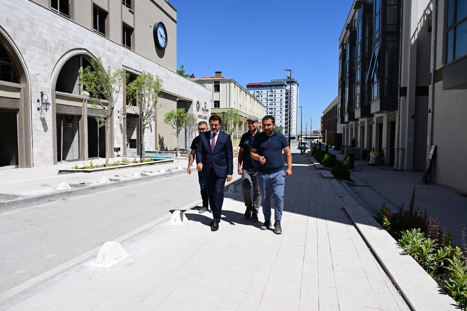 Başkan Taşkın, Bakırcılar Çarşısında İncelemelerde Bulundu