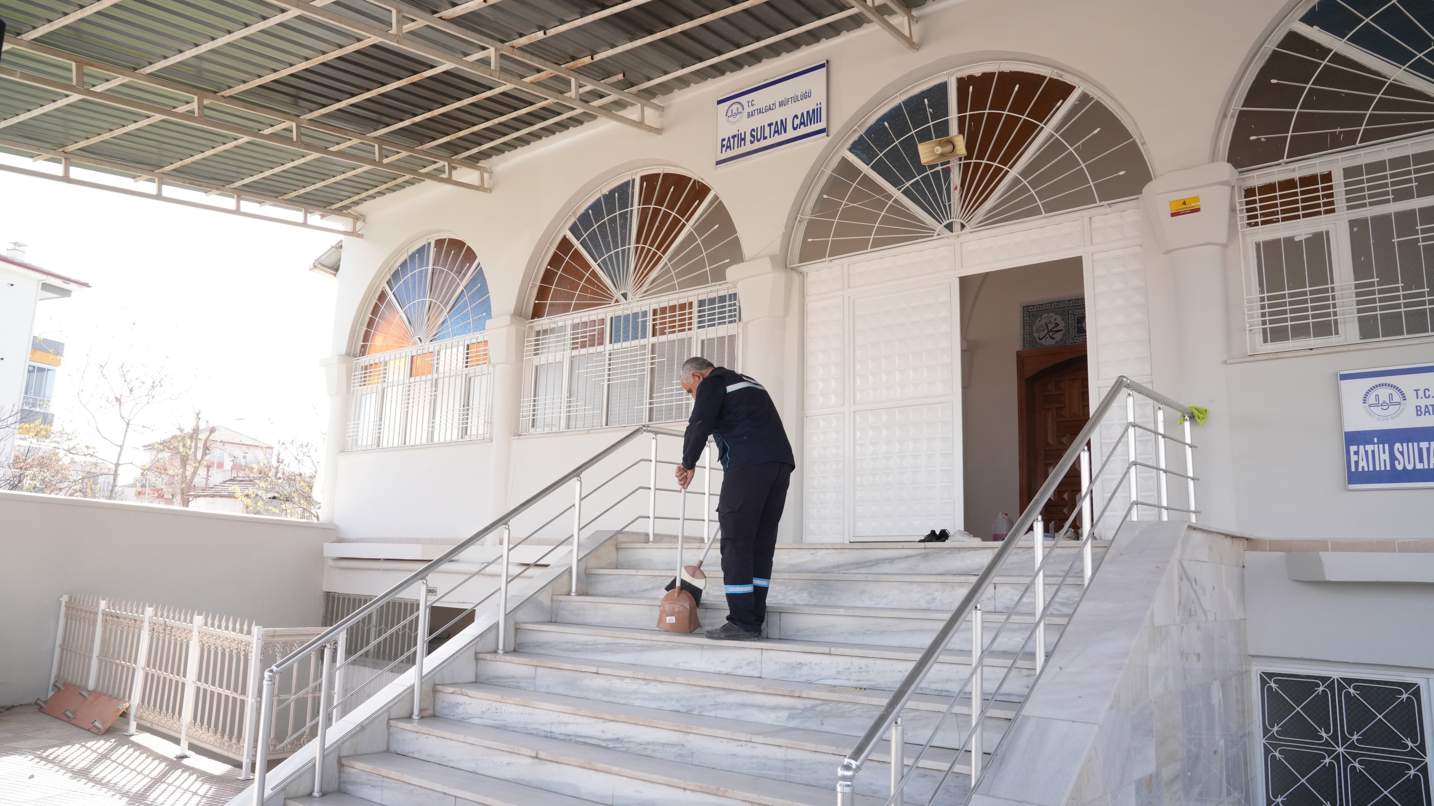 Battalgazi'de Camiler Bayrama Hazırlanıyor