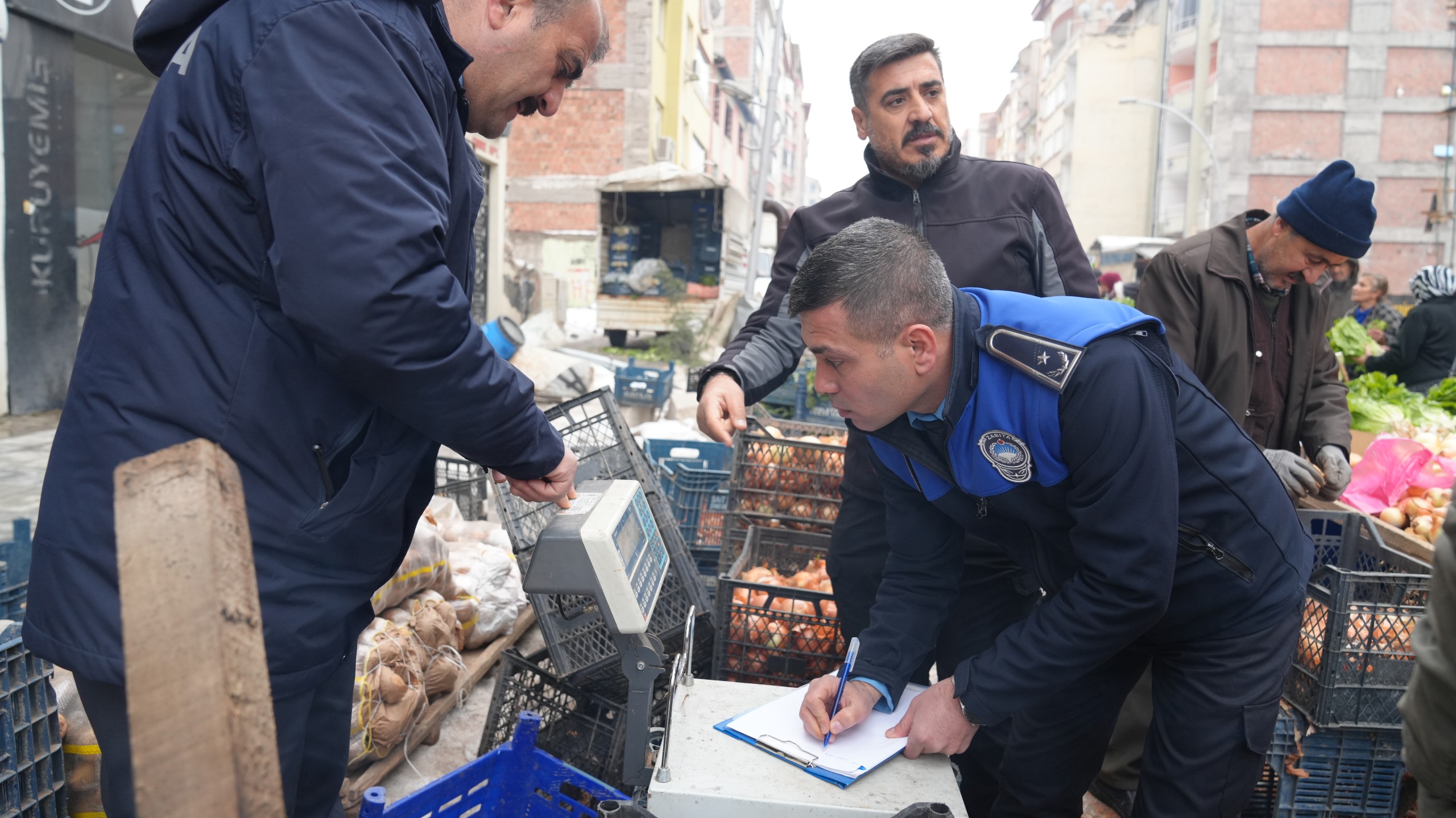 Battalgazi'de Semt Pazarlarında Ölçü ve Tartı Denetimi