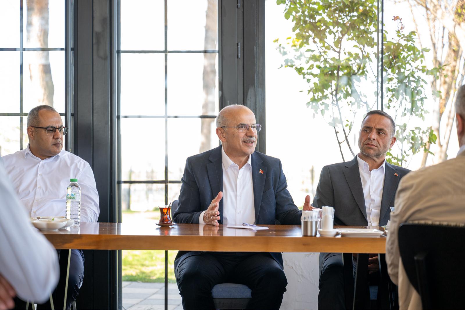 Büyükşehir Belediye Başkanı Sami Er,Eskimalatya'da Muhtarlarla Bir Araya Geldi