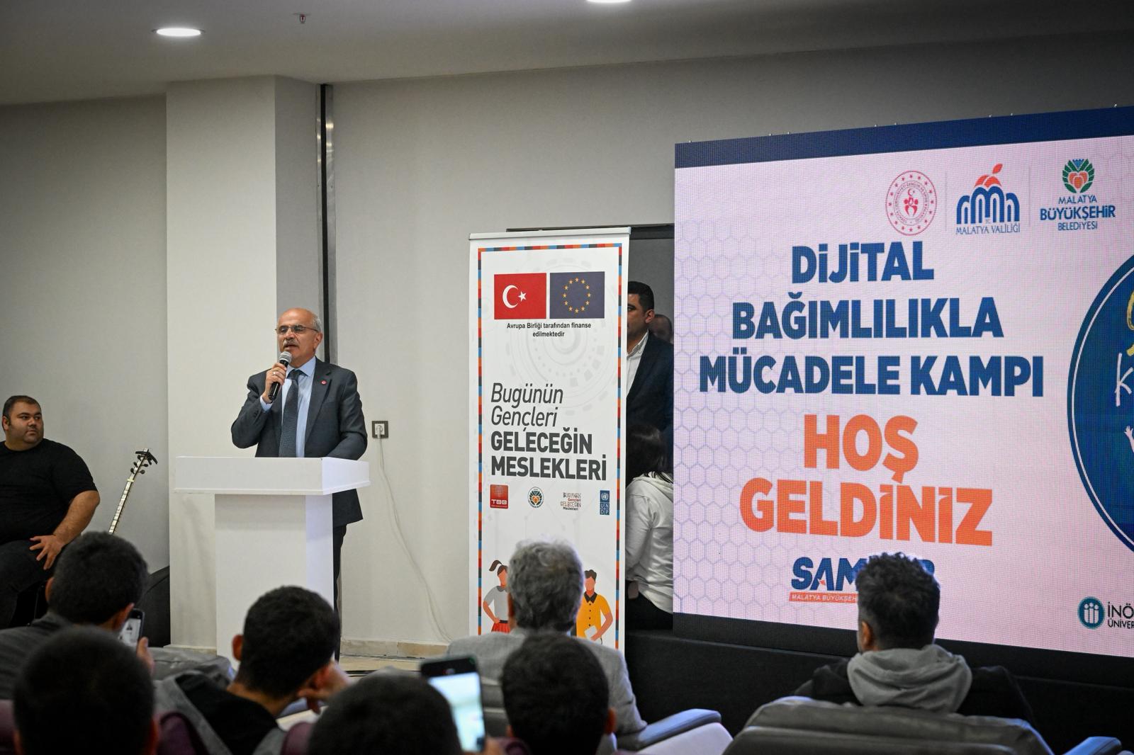 “ÇOK CİDDİ GENÇLİK YATIRIMLARIMIZ VAR”