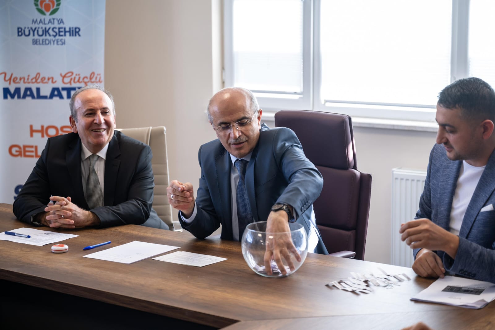 EKMEK BÜFELERİ İÇİN BAYİLİK KURALARI NOTER HUZURDA ÇEKİLDİ