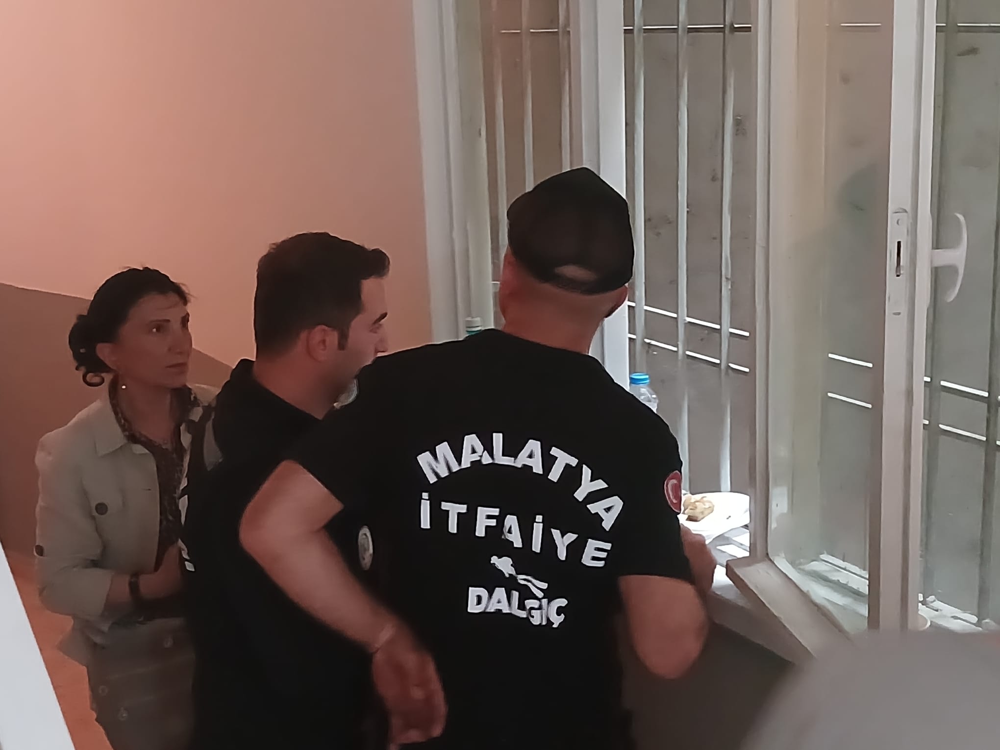 İki Duvar Arasında Bir Can Pazarı: Malatya'da Yürekleri Isıtan Mucize Kurtarma