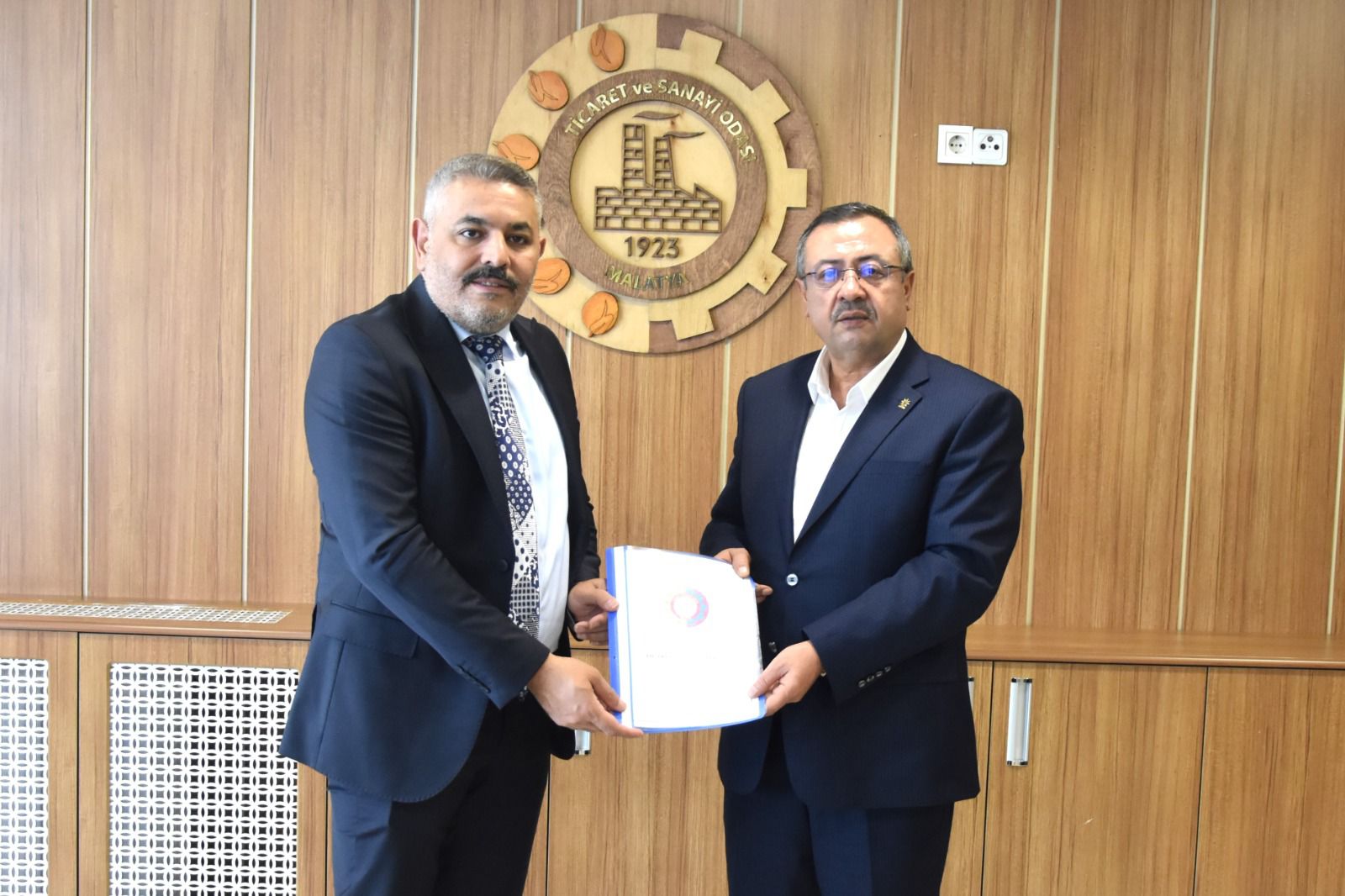 İl Başkanı Bakan’dan Malatya Ticaret Borsası’na Ziyaret