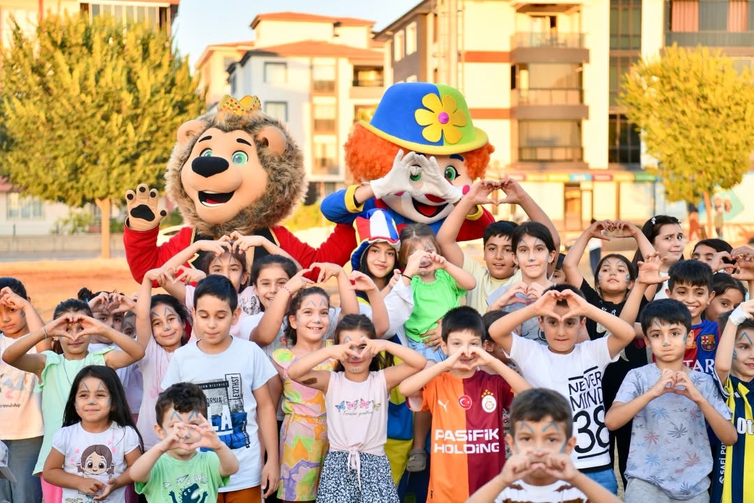İlyas Mahallesi'nde Yeşilyurt Yaz Akşamları Coşkusu Yaşandı