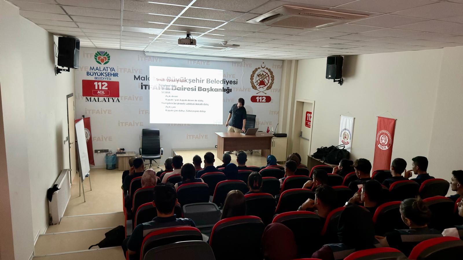 İTFAİYE SUALTI DALIŞ EKİBİNE DALGIÇ SAĞLIĞI VE GÜVENLİ DALIŞ EĞİTİMİ