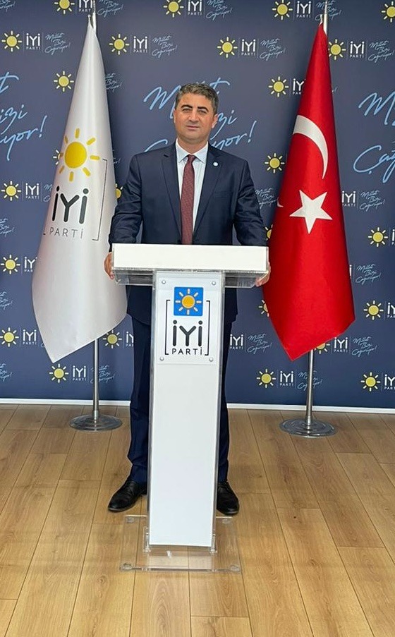 İYİ Parti Malatya İl Başkanı Serdar Yıldız:"Bu Şehrin Yöneticileri Şapkalarını Önlerine Koyup Düşünmelidir"