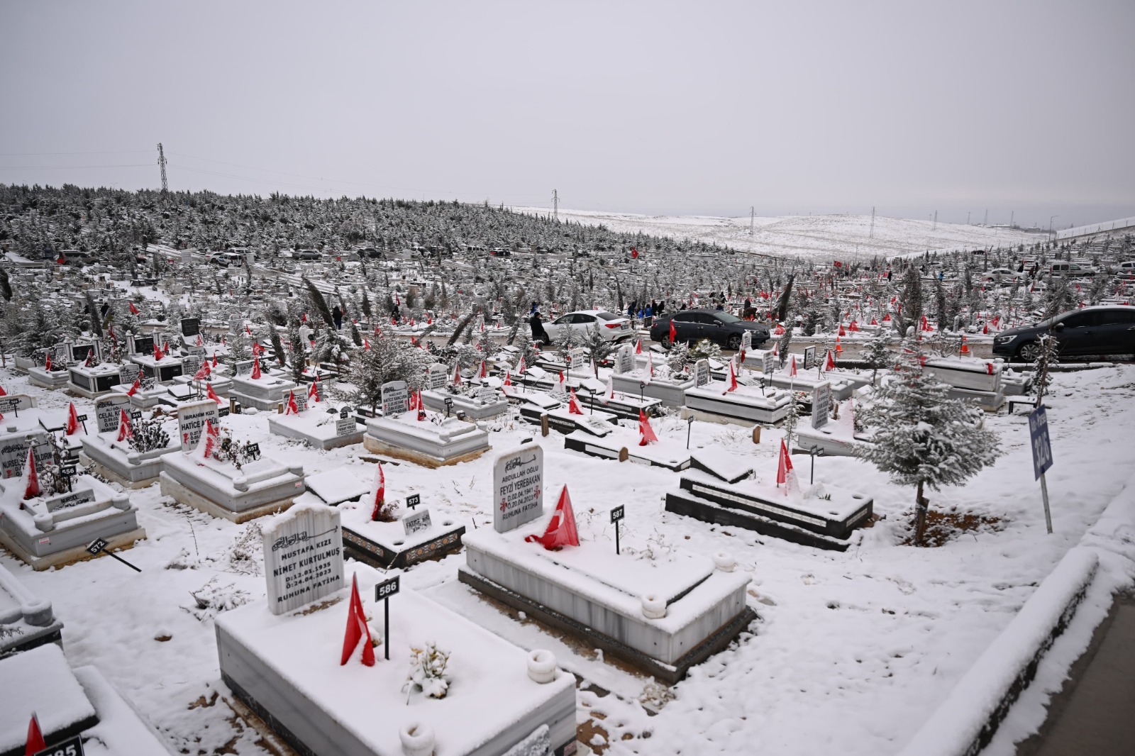 MALATYA BÜYÜKŞEHİR BELEDİYESİ ACILI GÜNLERDE DE VATANDAŞIN YANINDA