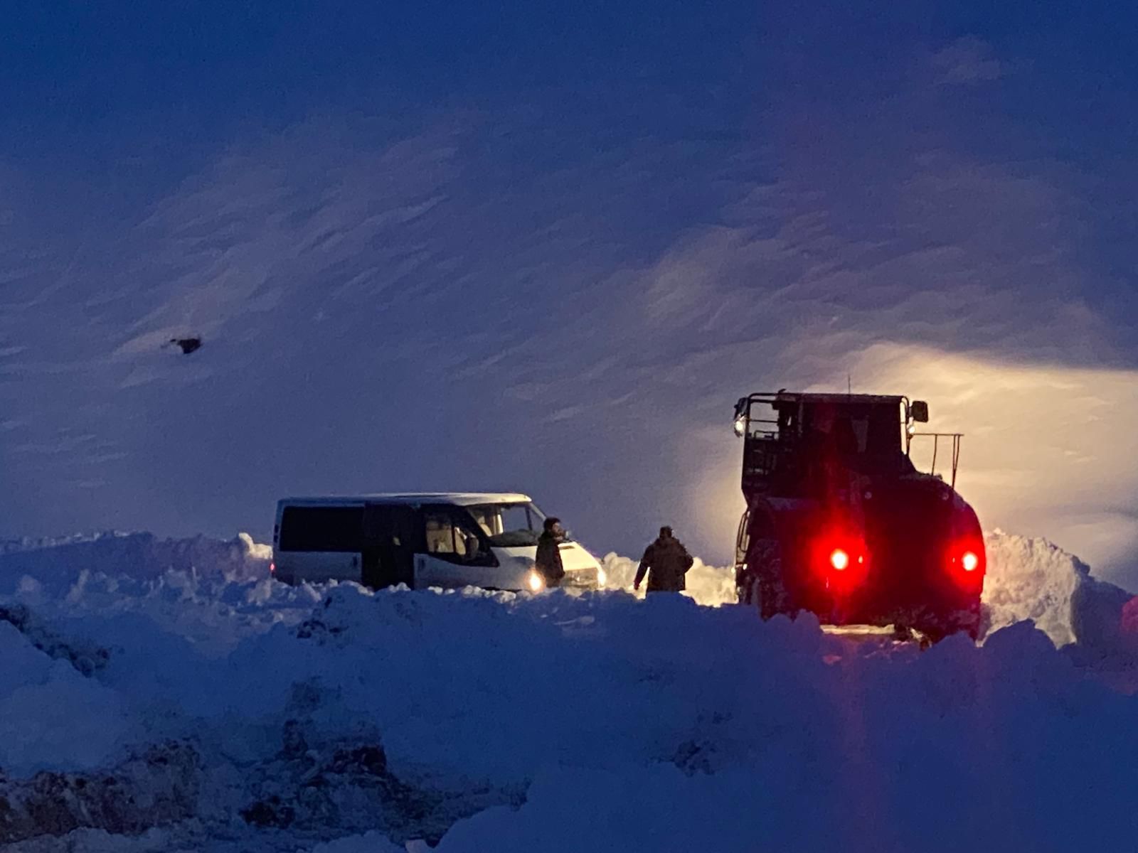 Malatya Büyükşehir Belediyesi Kar Mesaisine devam ediyor