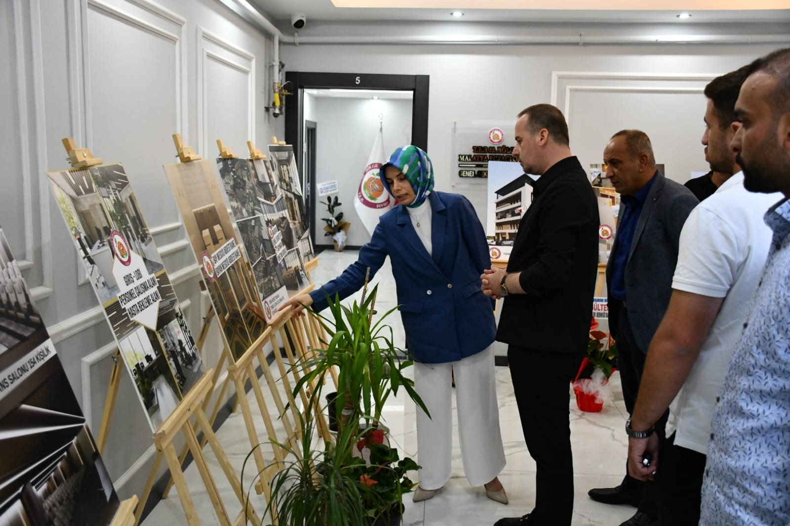 Malatya'da 49 Eczane Konteynerlerde Hizmet Veriyor