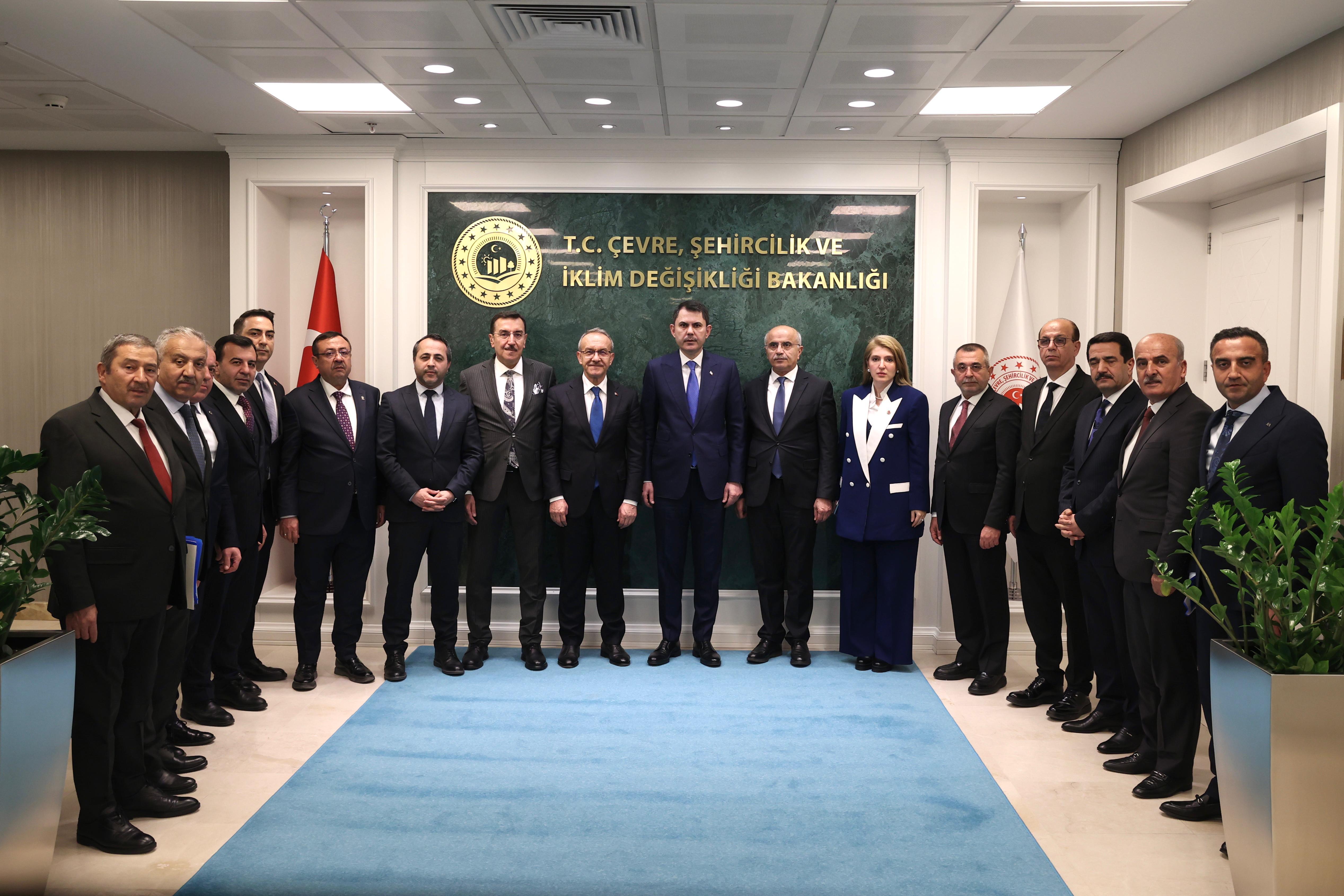 Malatya Heyeti Ankara'da Bakan Kurum İle Görüştü