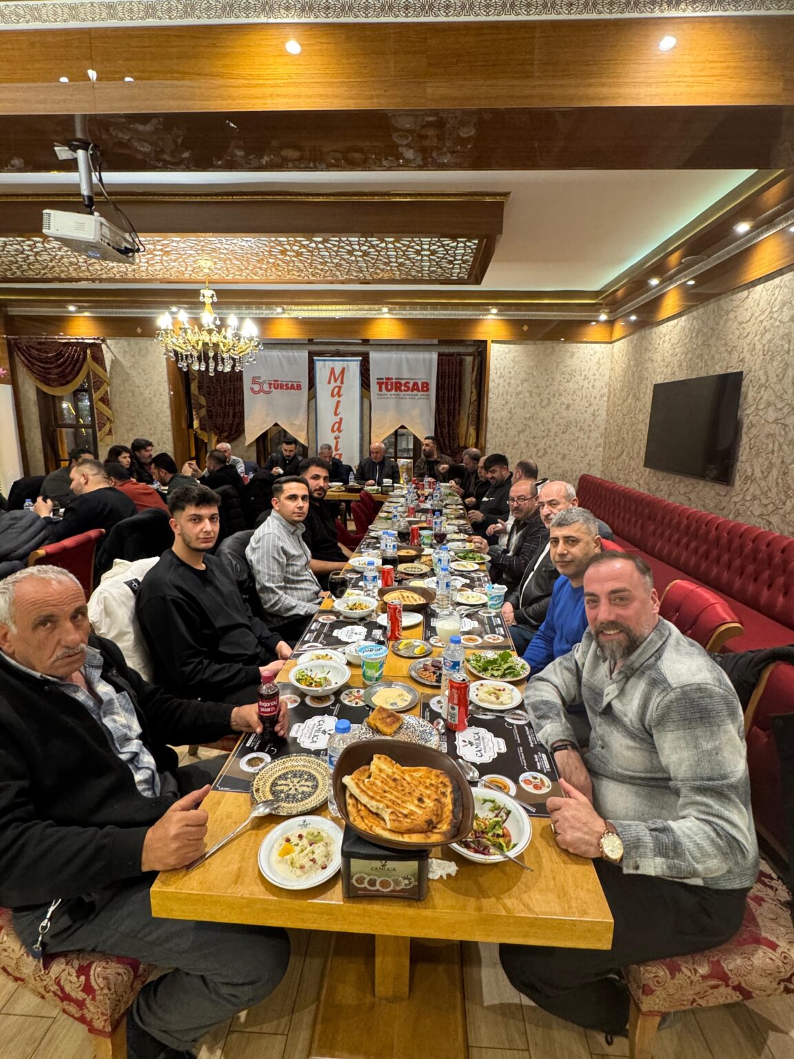 Maldiya Turizm Çalışanları İftarda Buluştu