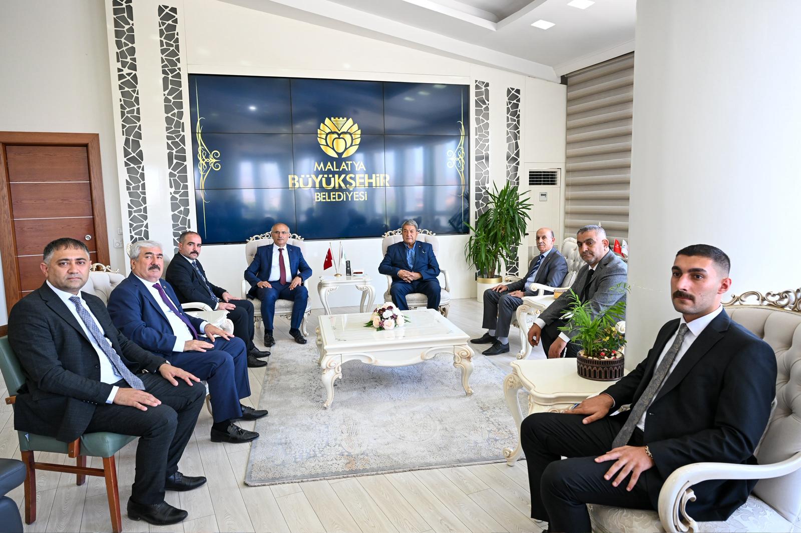 MHP Heyetinden Büyükşehir Belediye Başkanı Sami Er'e Ziyaret