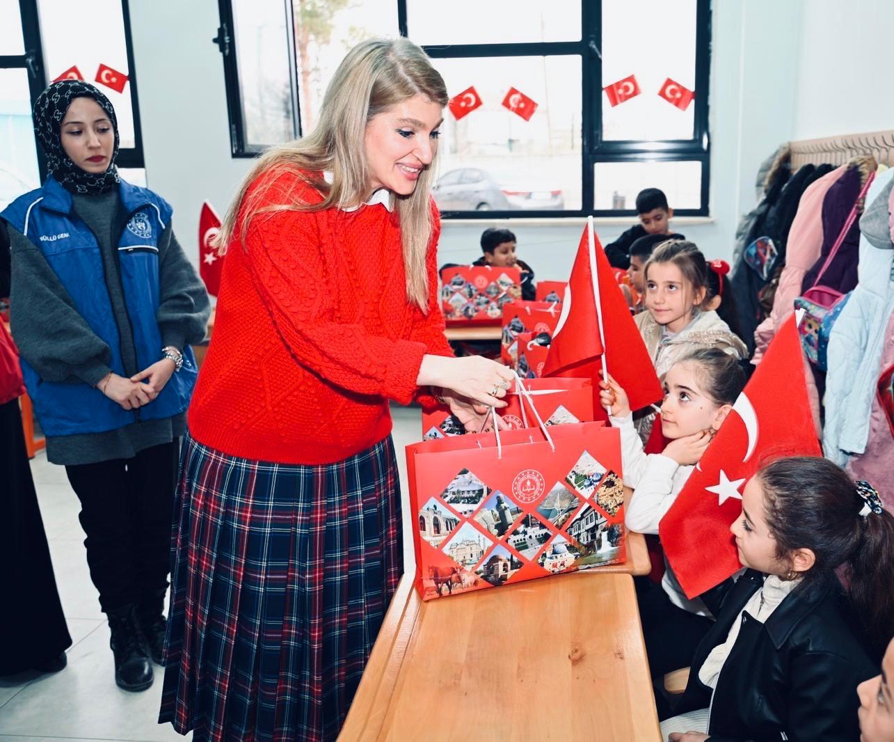 Milletvekili Ölmeztoprak, Öğrencilerle Buluştu