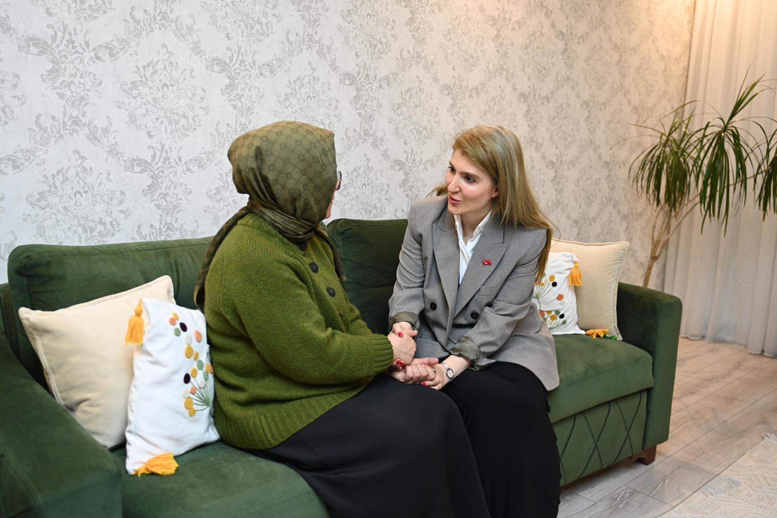 Milletvekili Ölmeztoprak'tan Nur Öğretmene Geçmiş Olsun Ziyareti