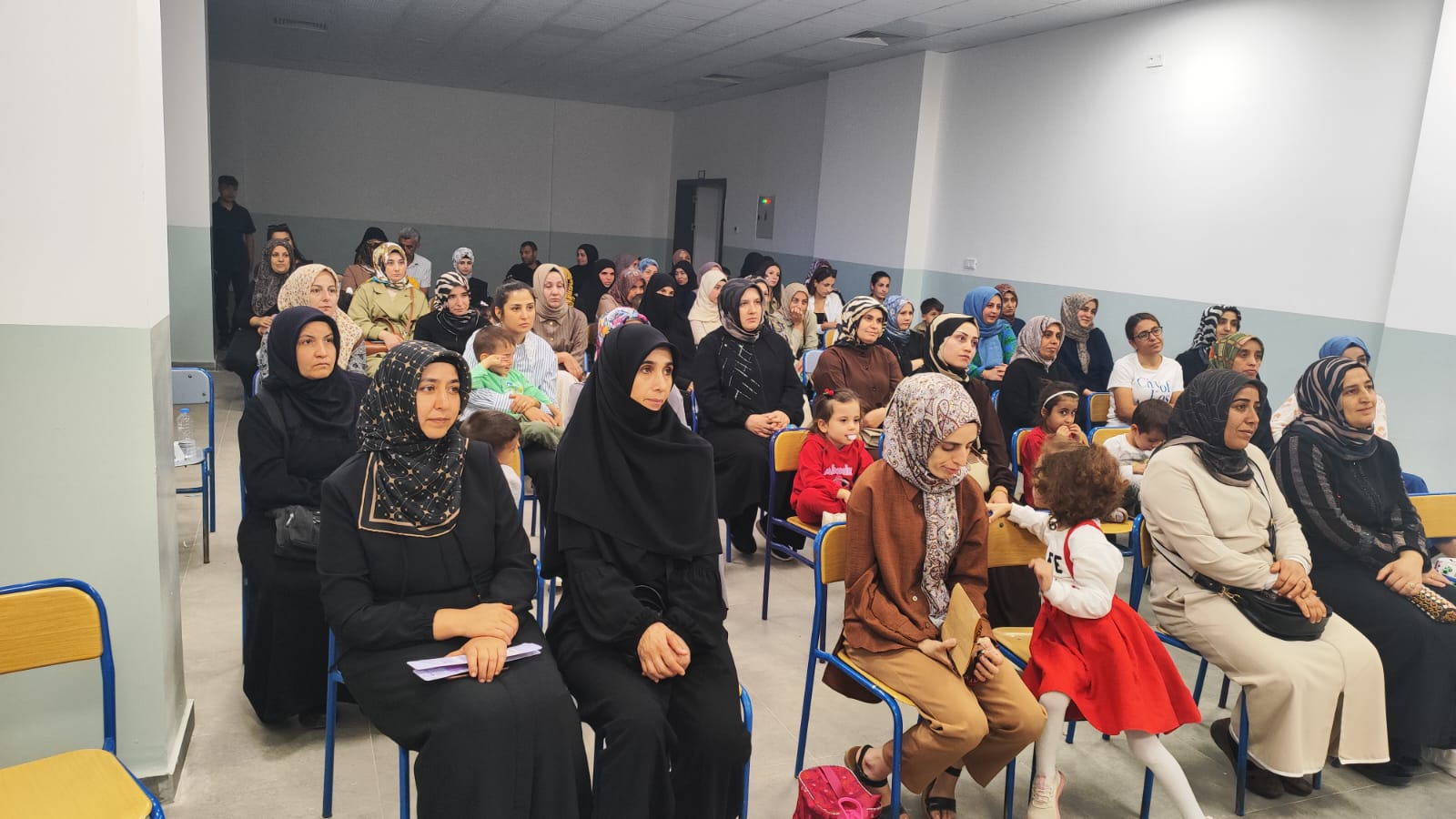 ÖĞRENCİ VE VELİLERE EĞİTİM SEMİNERİ