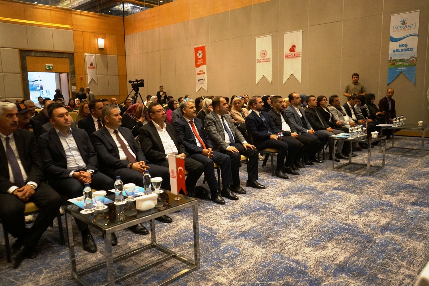 "Bağımlılıkla Mücadelede Aile ve Medya Okuryazarlığı"Paneline Yoğun İlgi