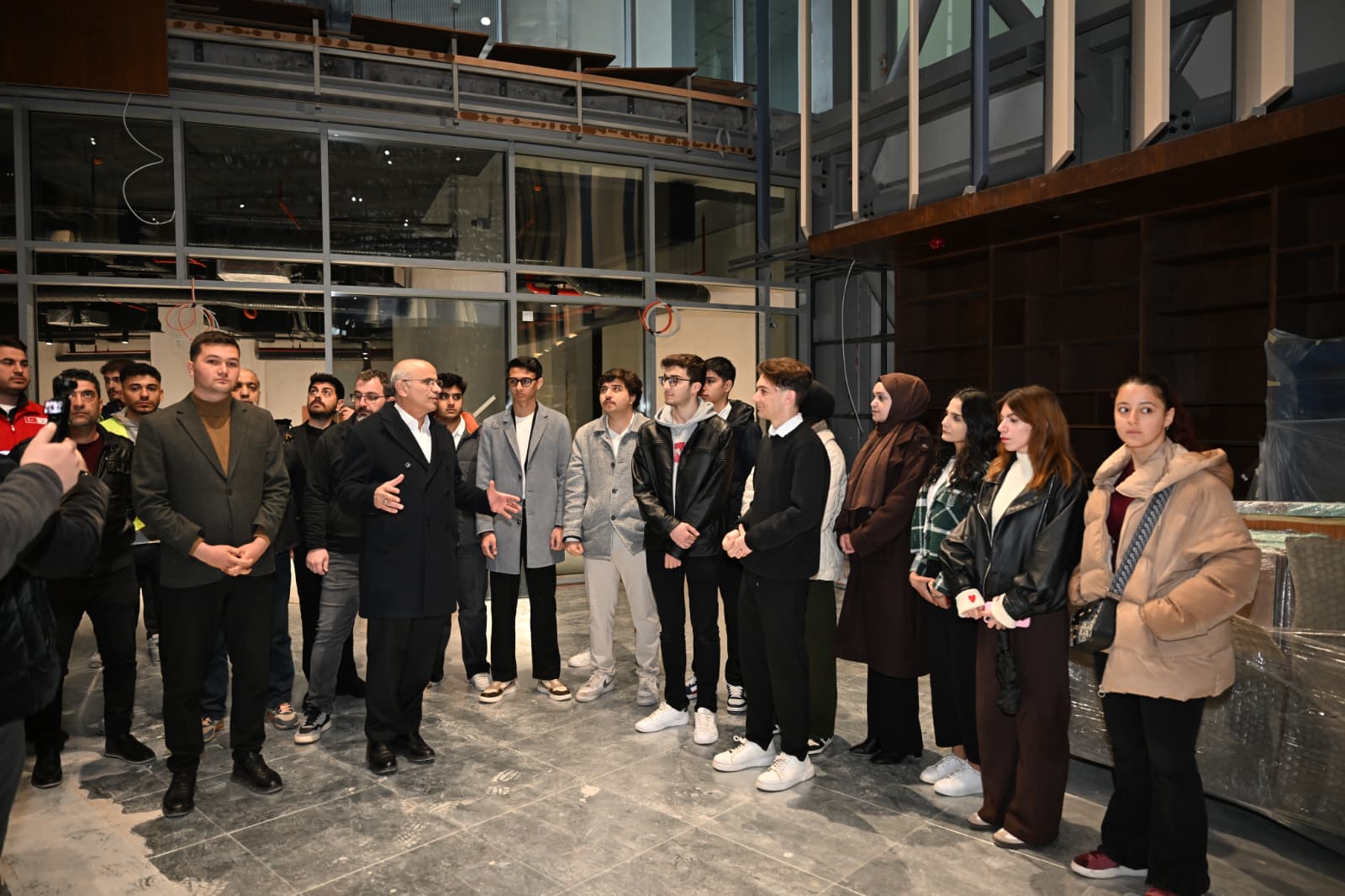 "BU KÜTÜPHANE, MALATYA’NIN MEDARI İFTİHARI OLACAK"